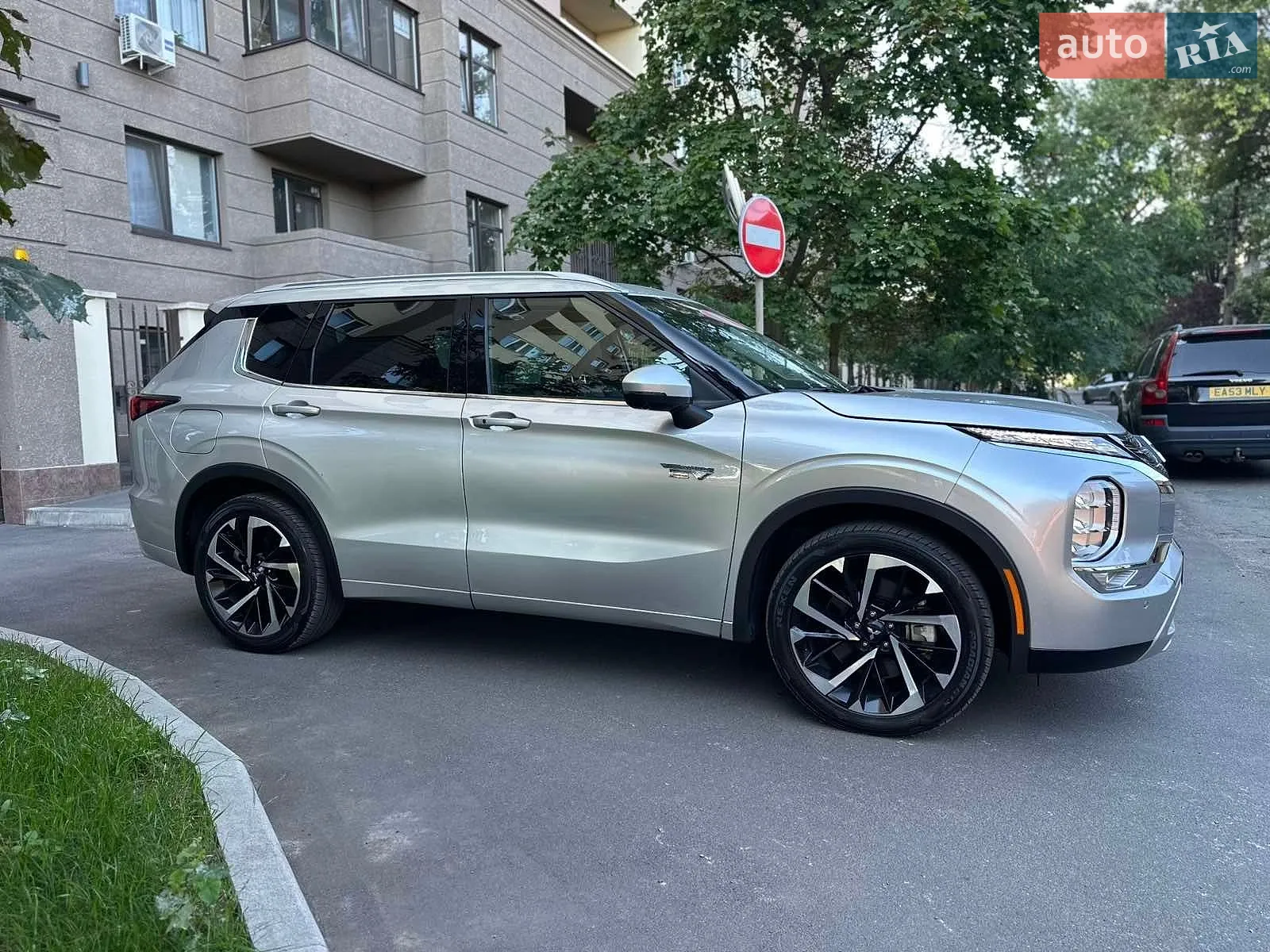 Mitsubishi Outlander, 2023