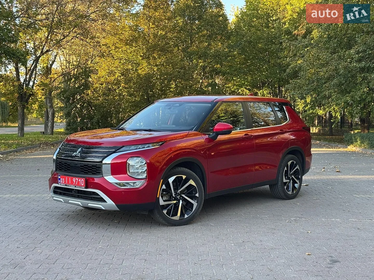 Mitsubishi Outlander, 2024