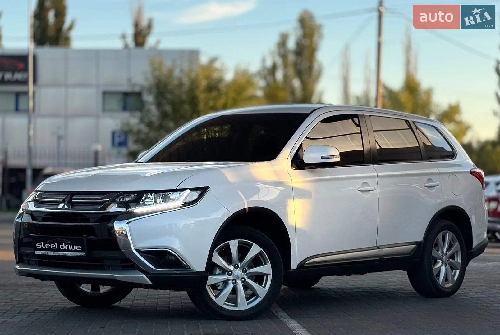 Mitsubishi Outlander, 2016