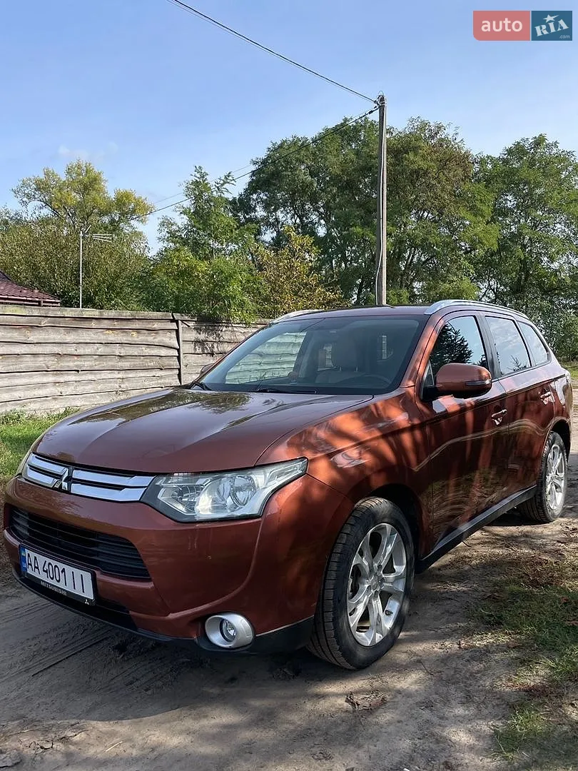 Mitsubishi Outlander, 2013