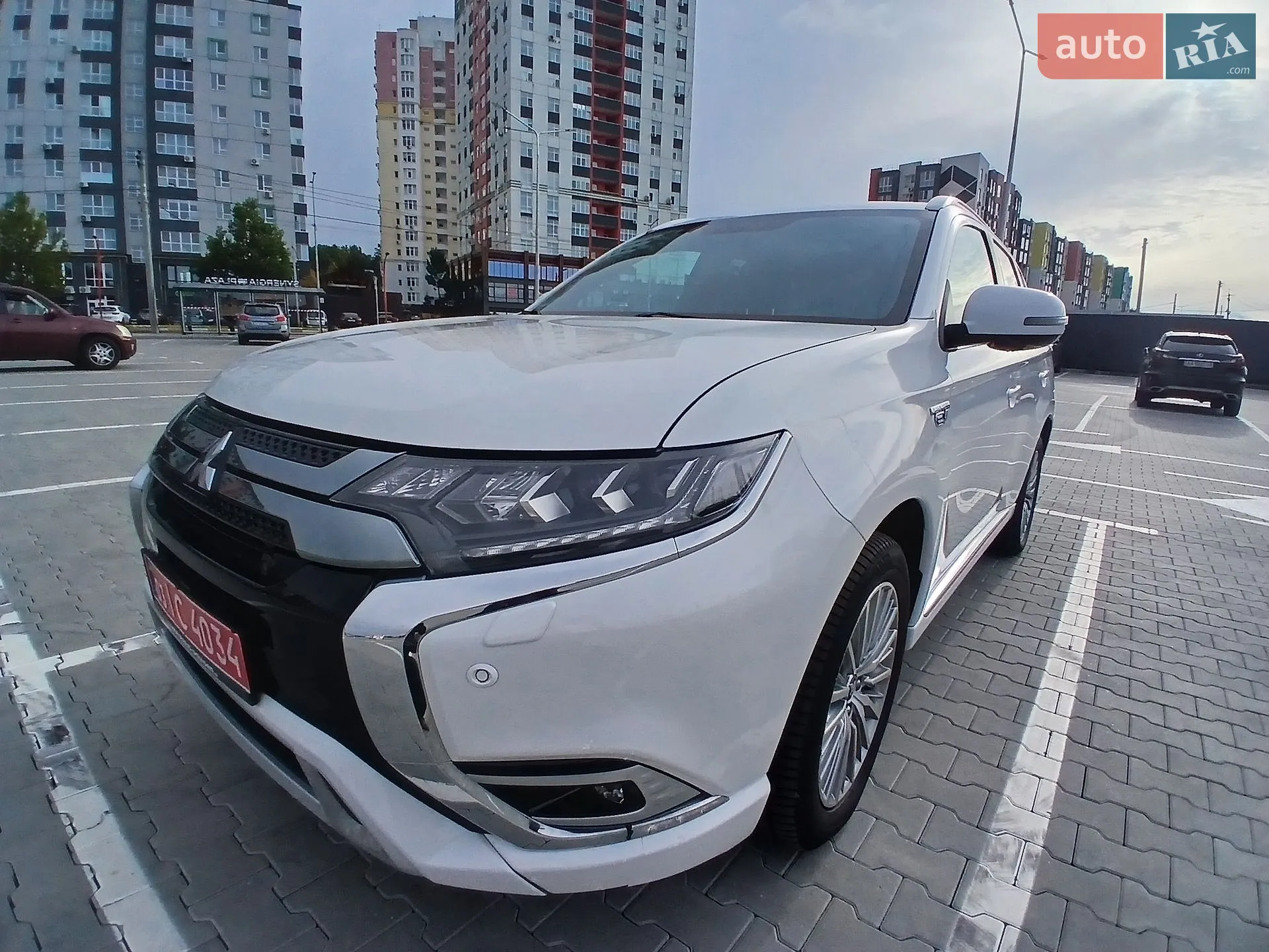 Mitsubishi Outlander, 2019