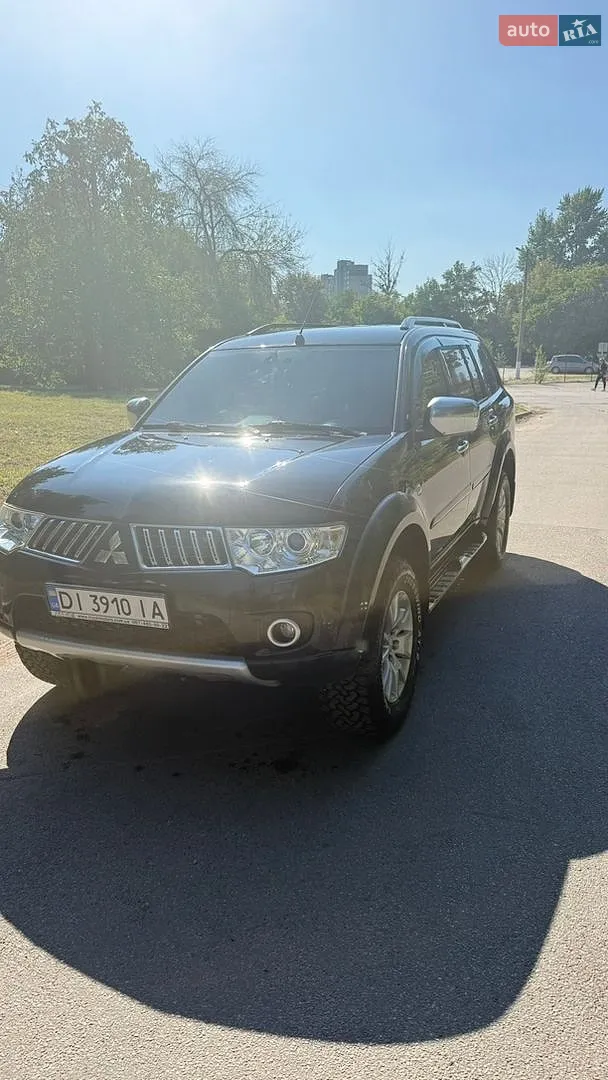 Mitsubishi Pajero Sport, 2011