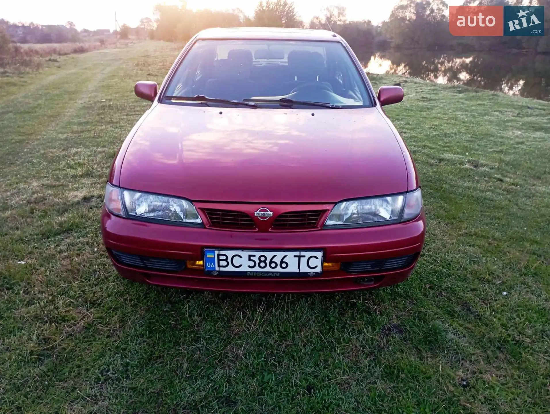Nissan Almera, 1996