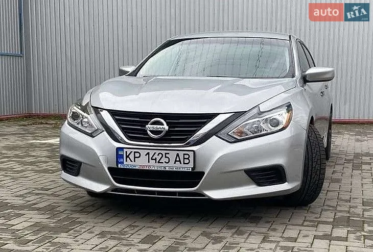 Nissan Altima, 2016
