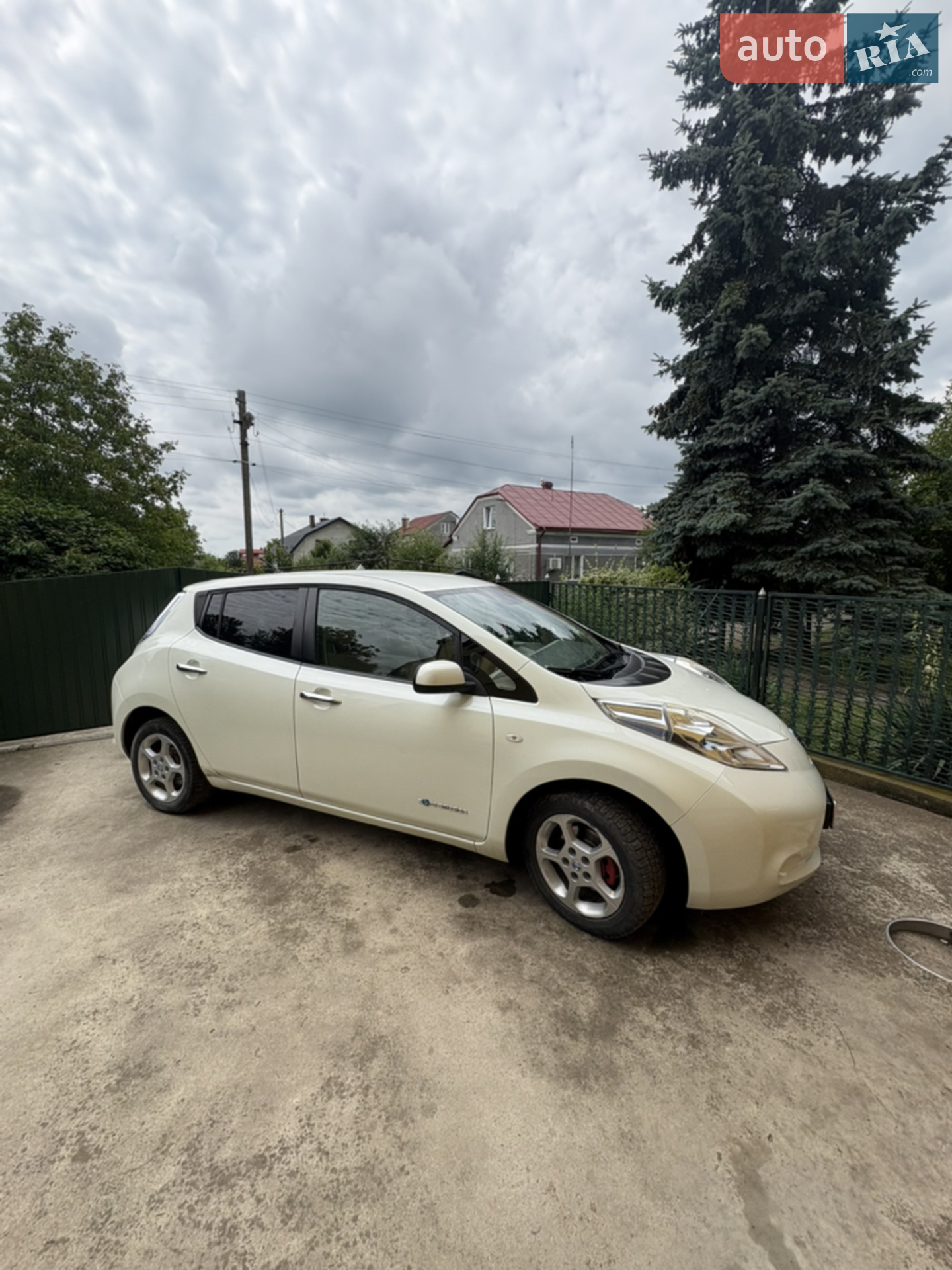 Nissan Leaf, 2012