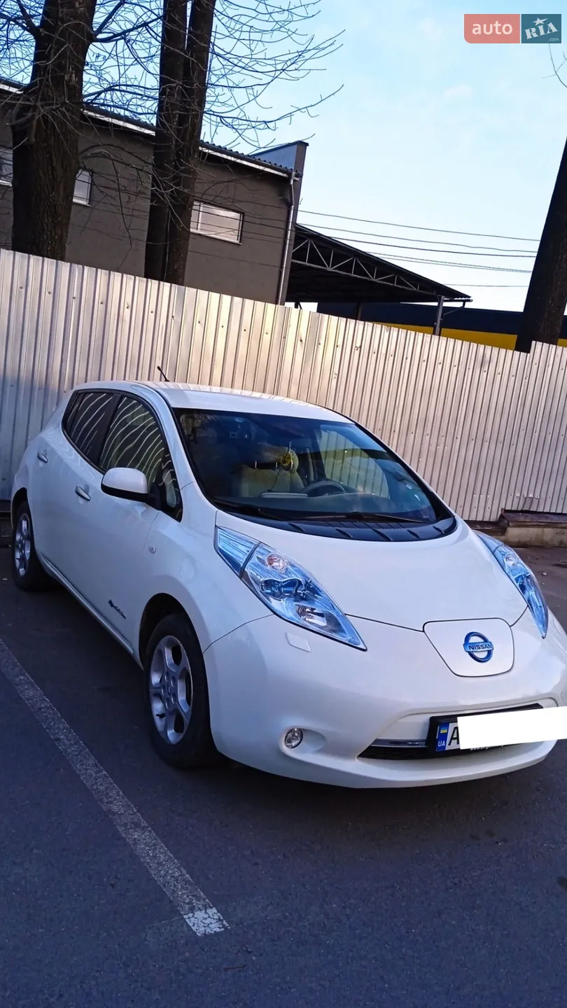 Nissan Leaf, 2012
