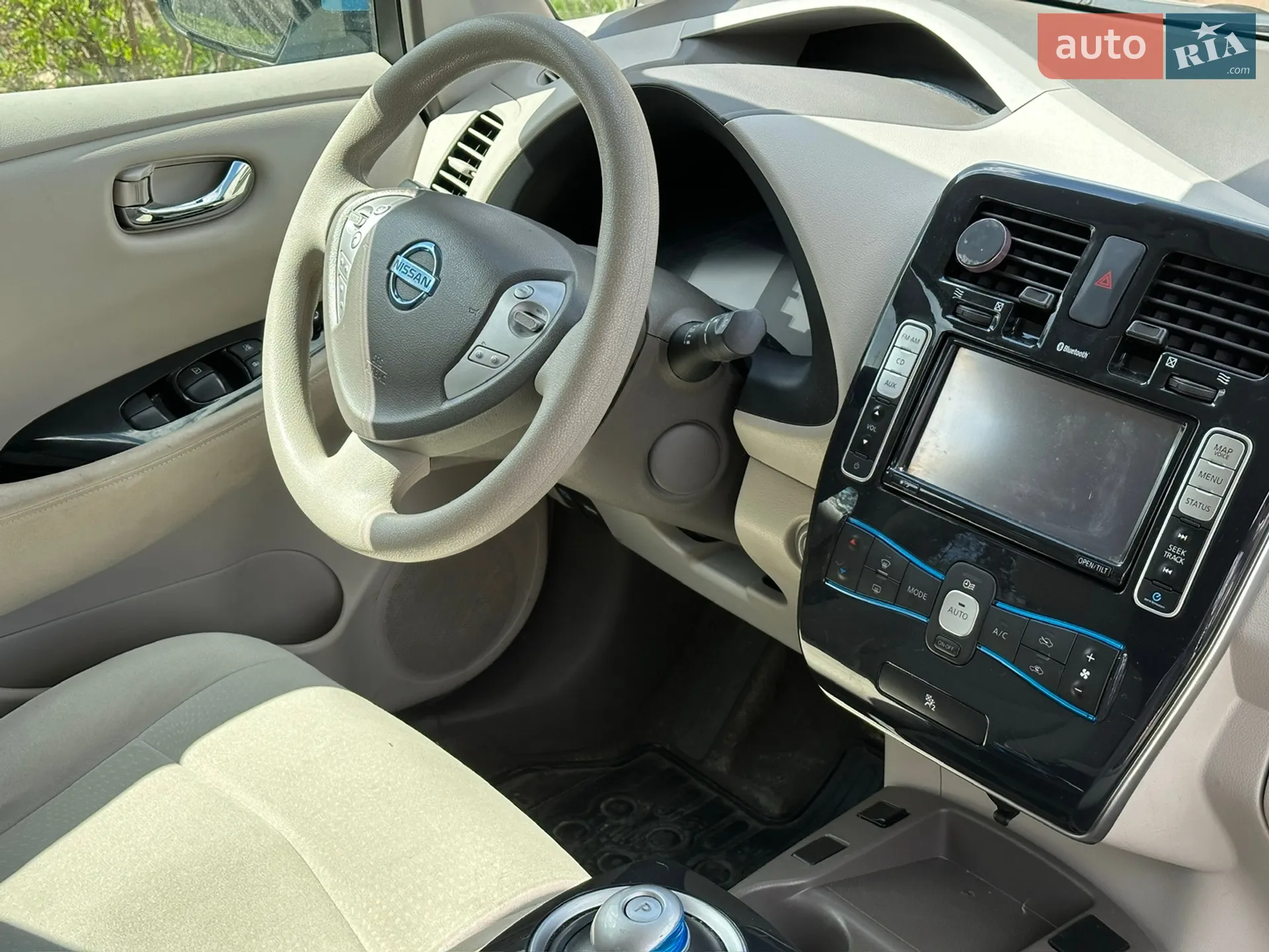 Nissan Leaf, 2012