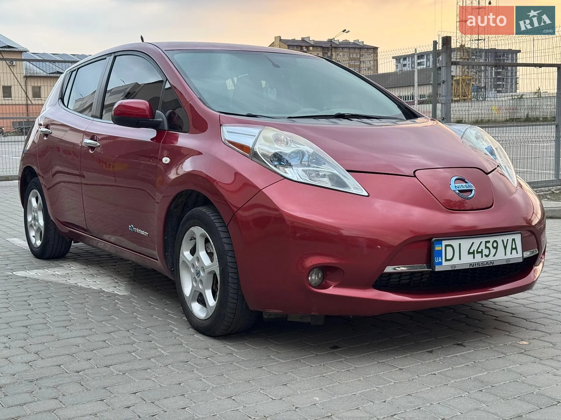 Nissan Leaf, 2012