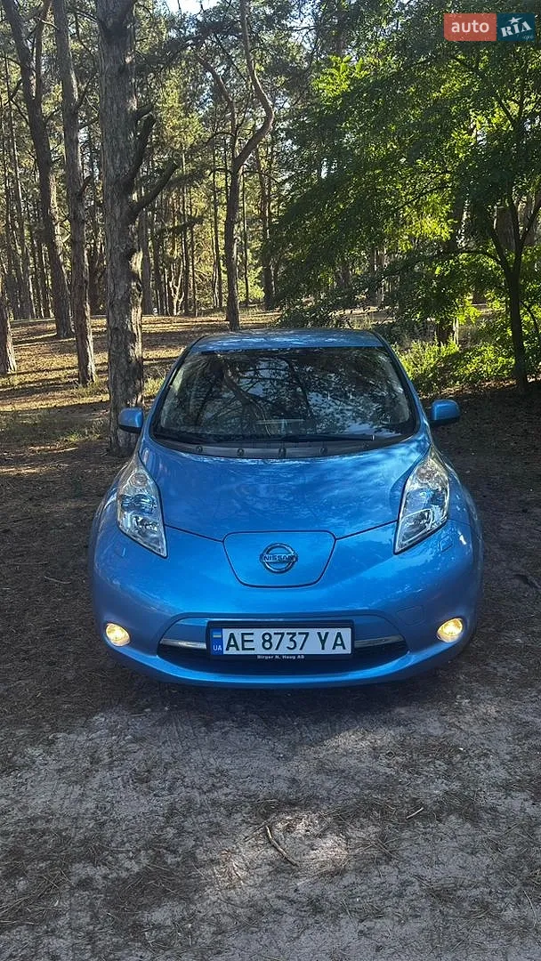 Nissan Leaf, 2012