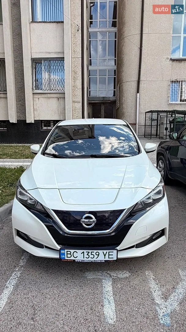 Nissan Leaf 2018 — 1