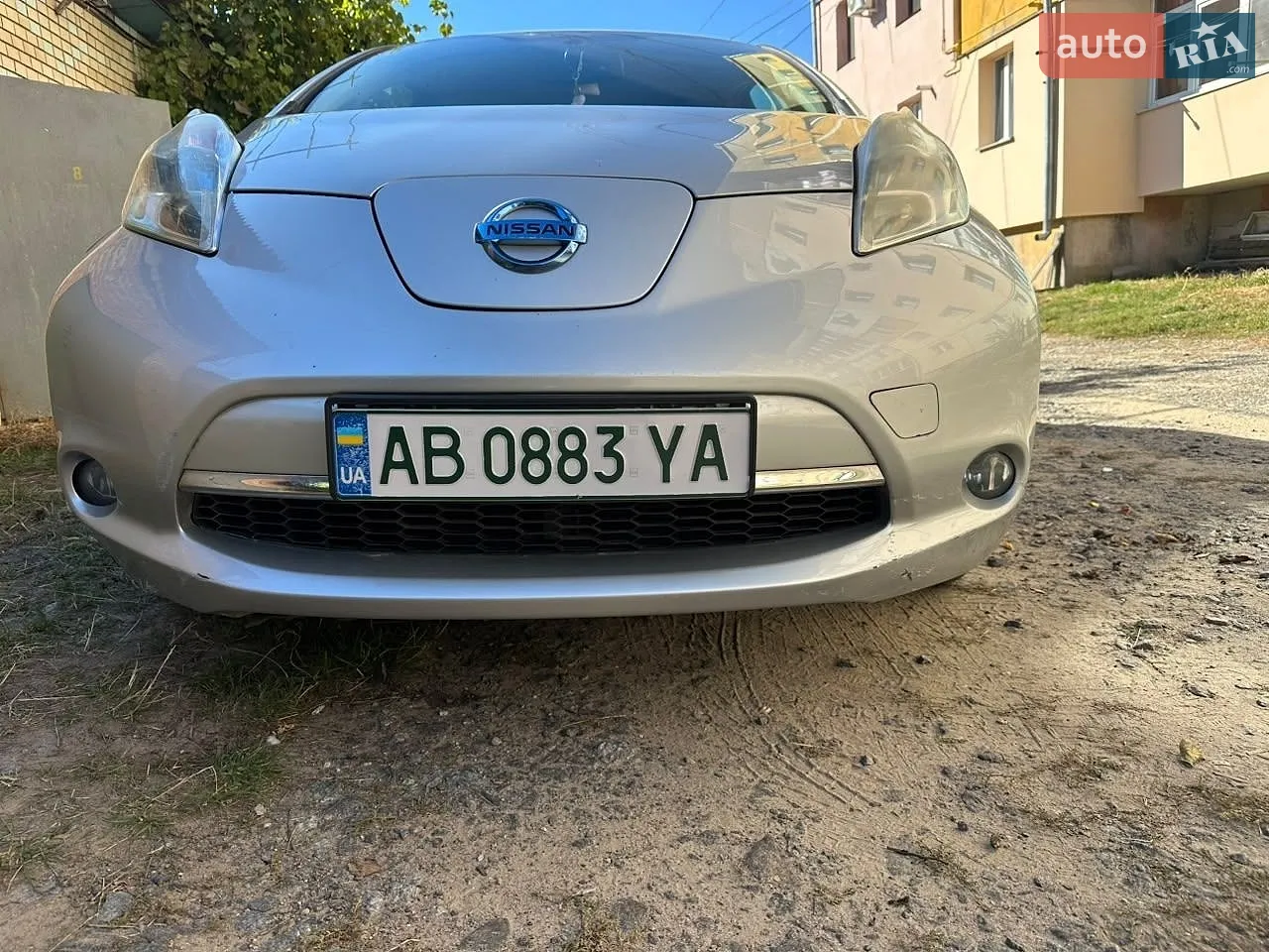 Nissan Leaf, 2011
