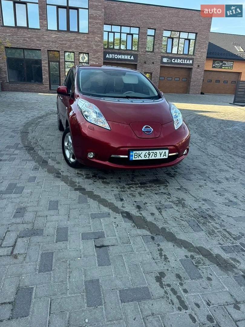 Nissan Leaf, 2012