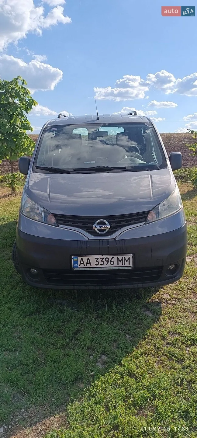 Nissan NV200, 2011