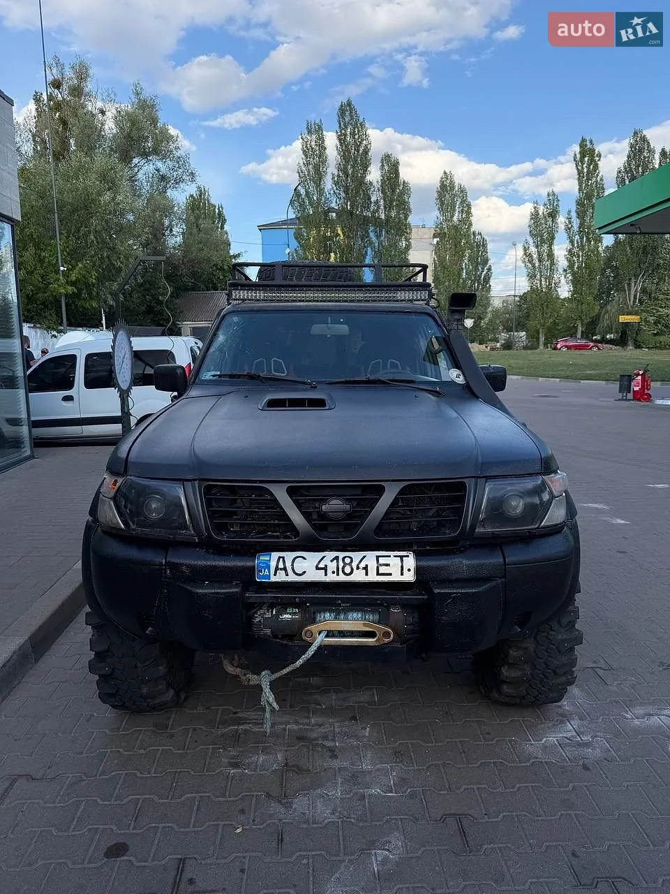 Nissan Patrol, 1998