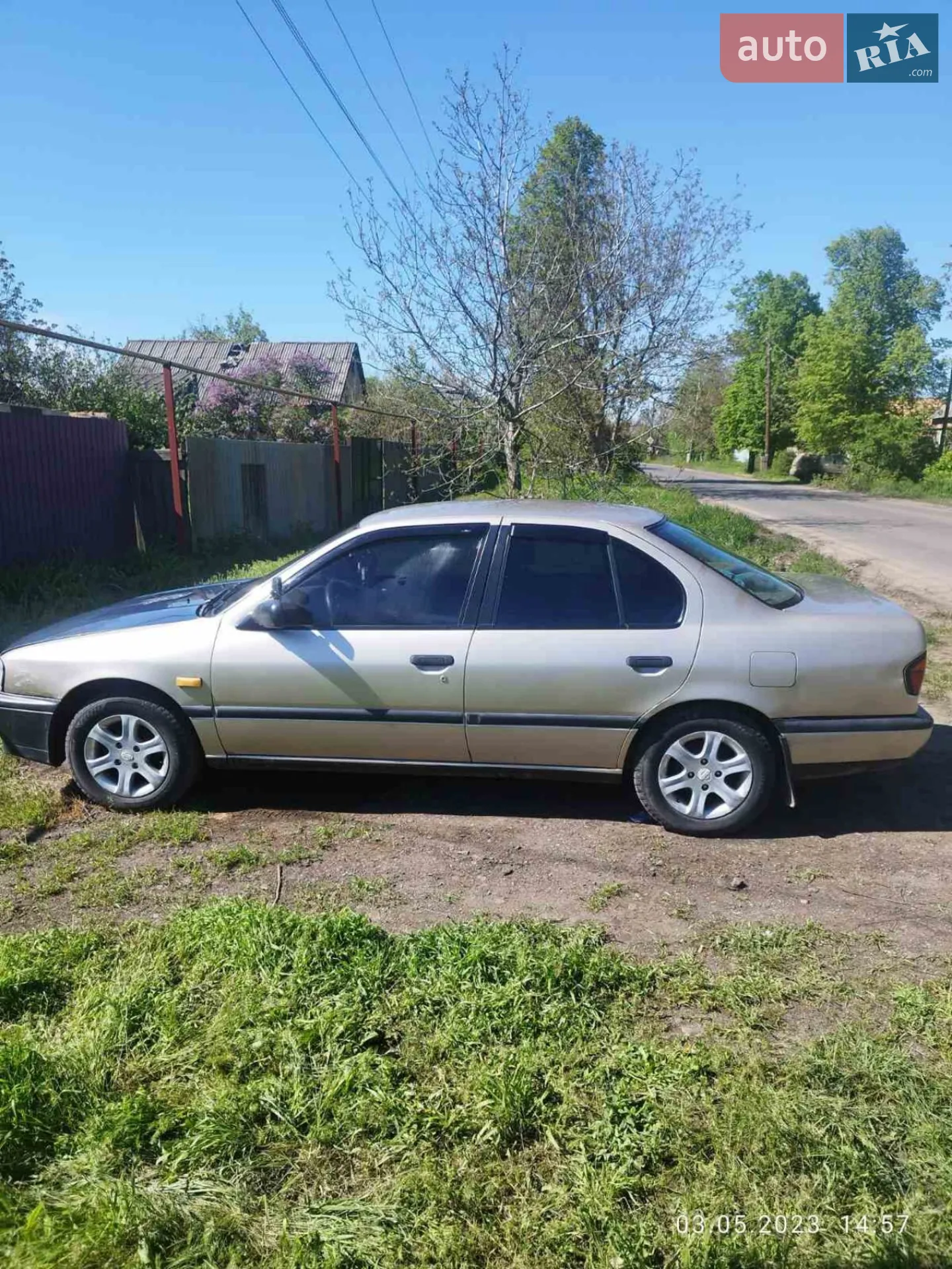 Nissan Primera, 1992