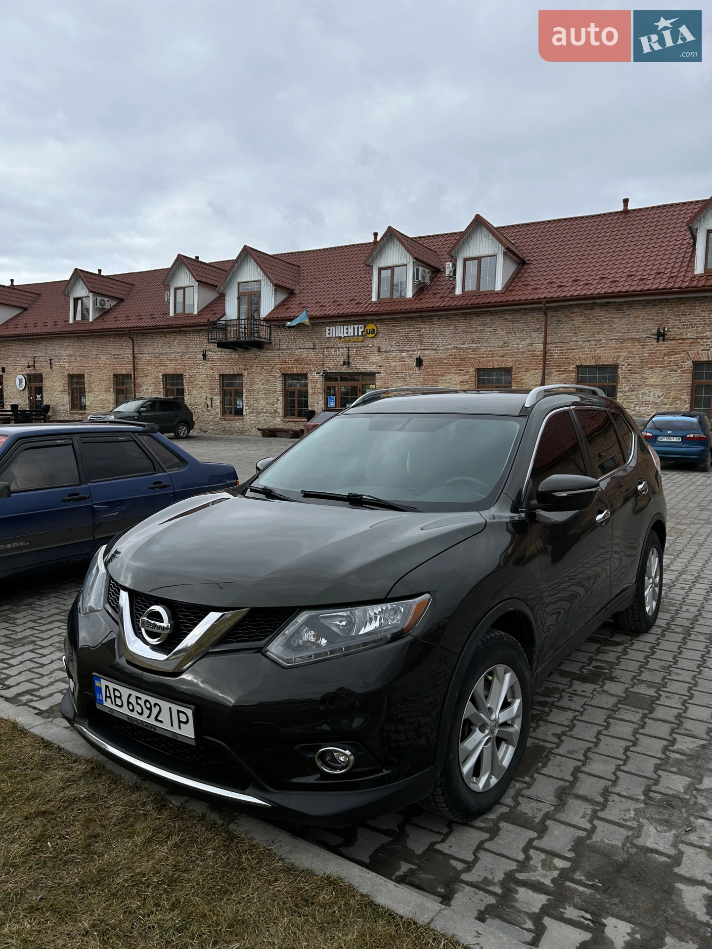 Nissan Rogue, 2015