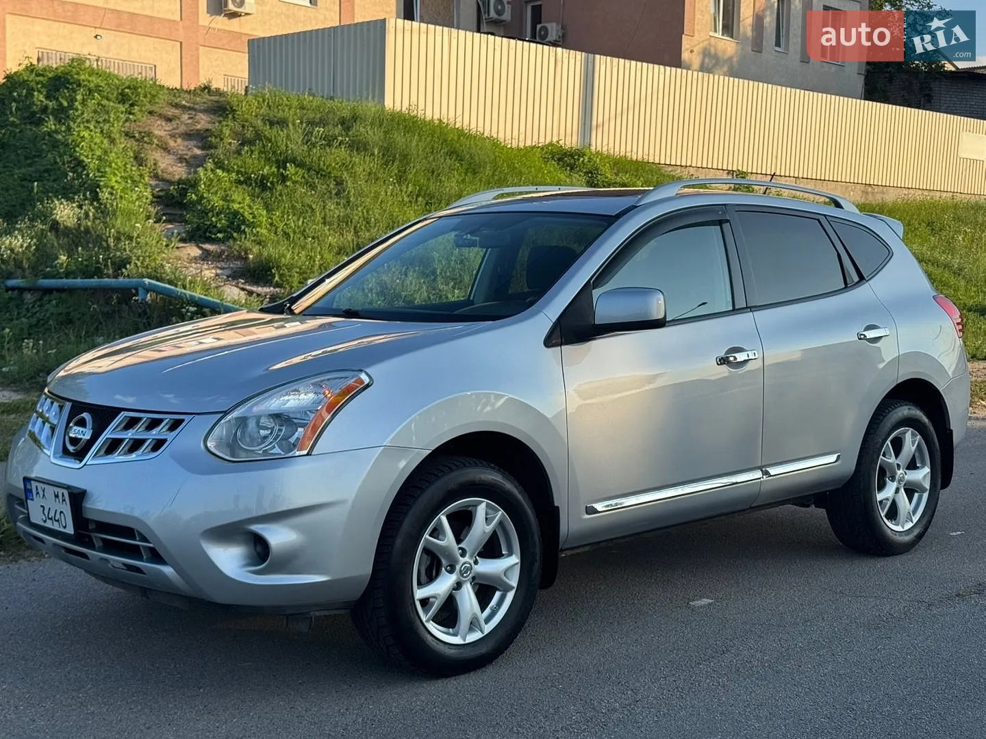 Nissan Rogue, 2011