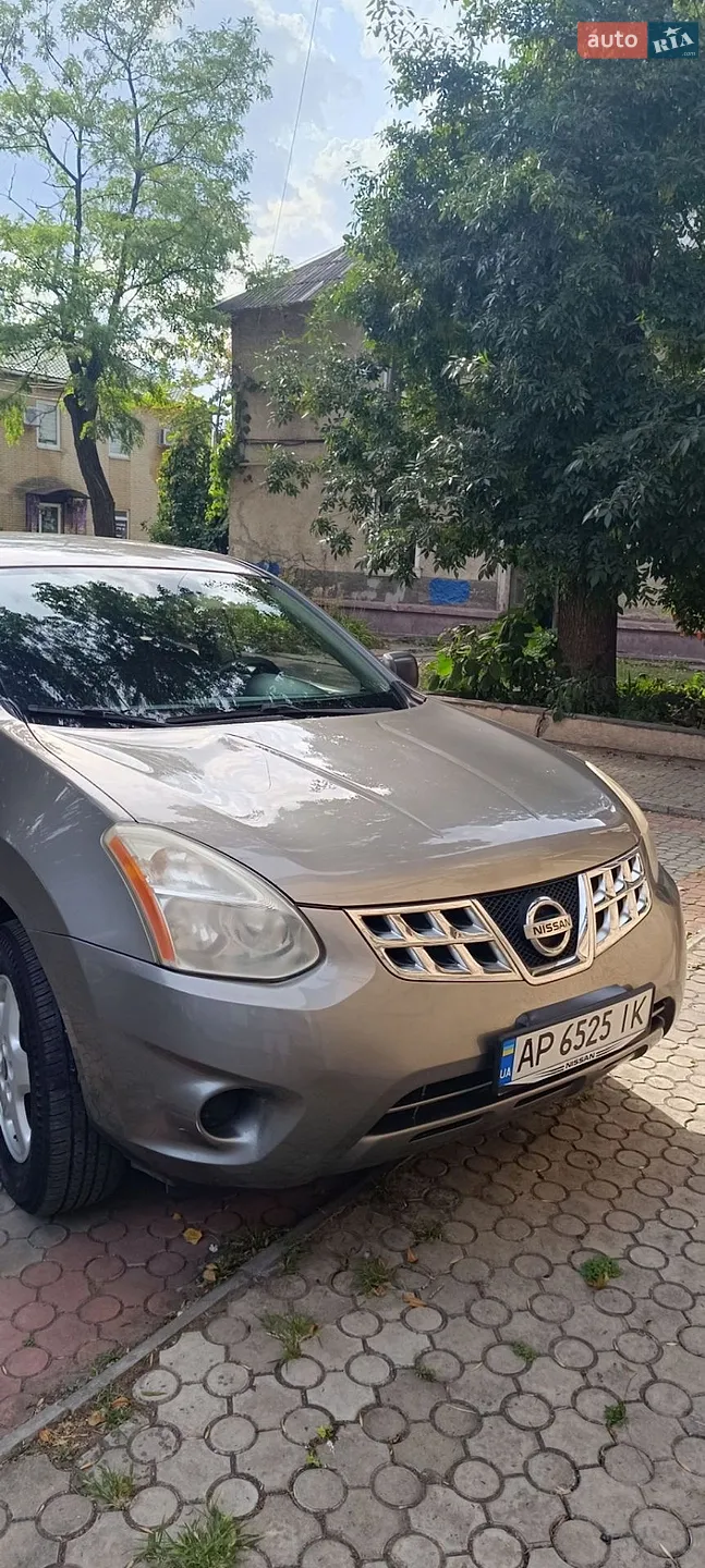 Nissan Rogue, 2011
