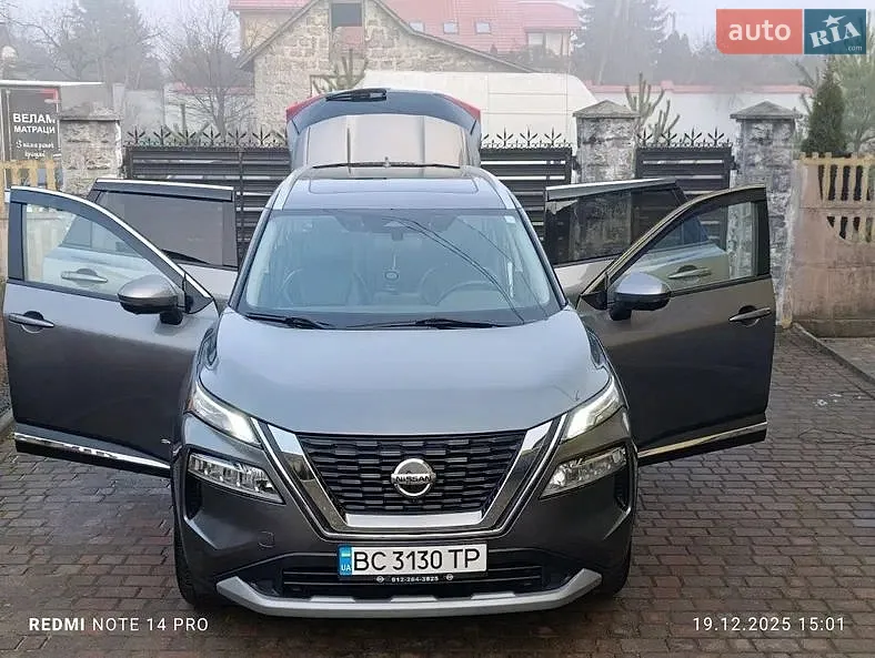 Nissan Rogue, 2020