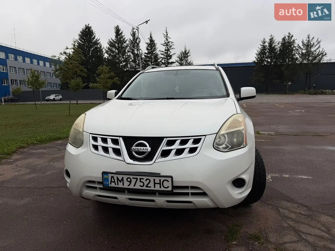 Nissan Rogue, 2011