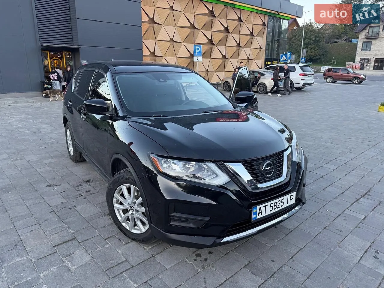 Nissan Rogue 2019 — 1