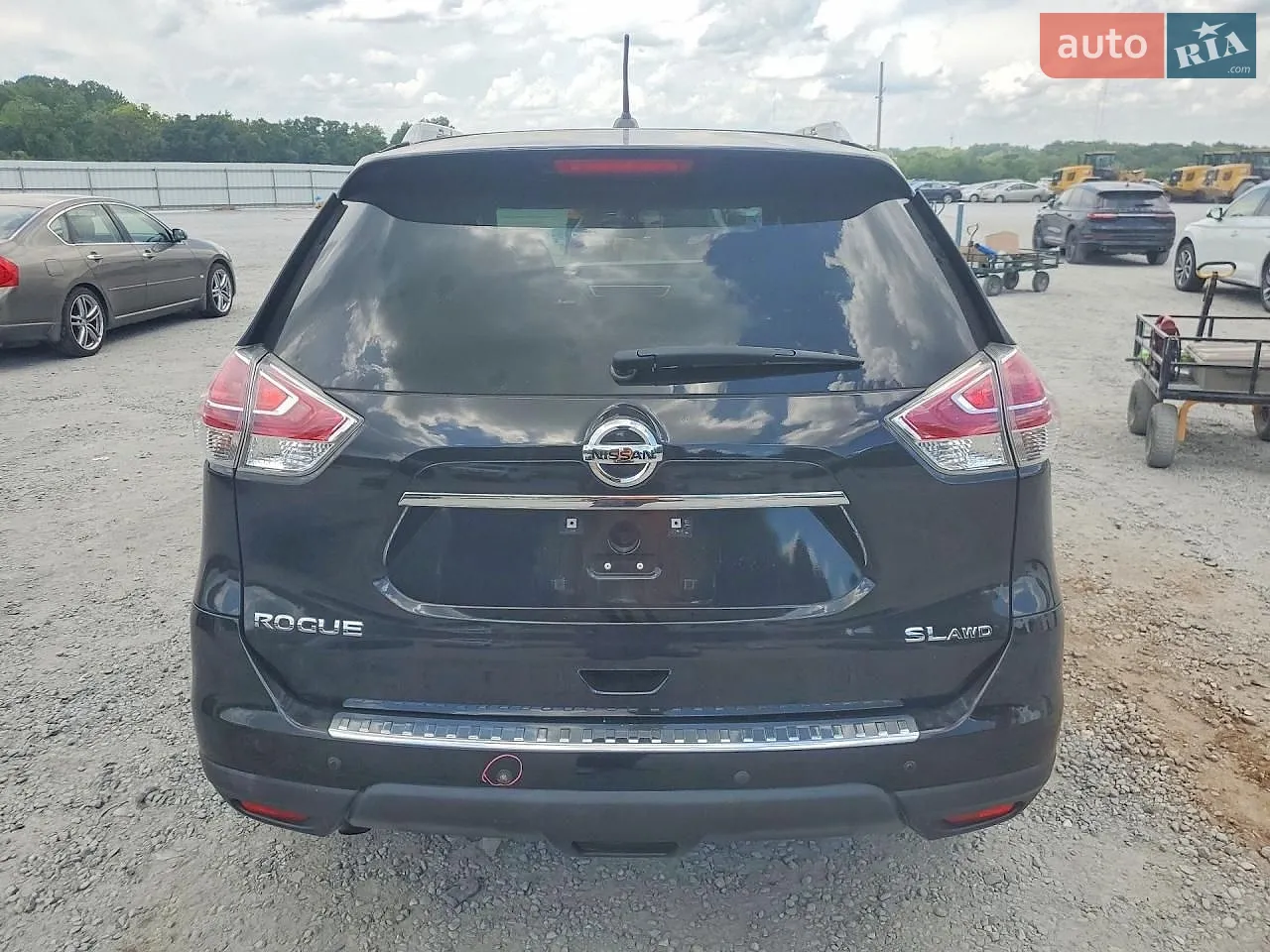 Nissan Rogue, 2015