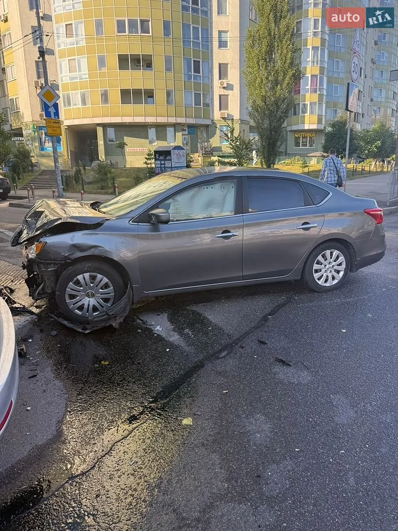 Nissan Sentra, 2016