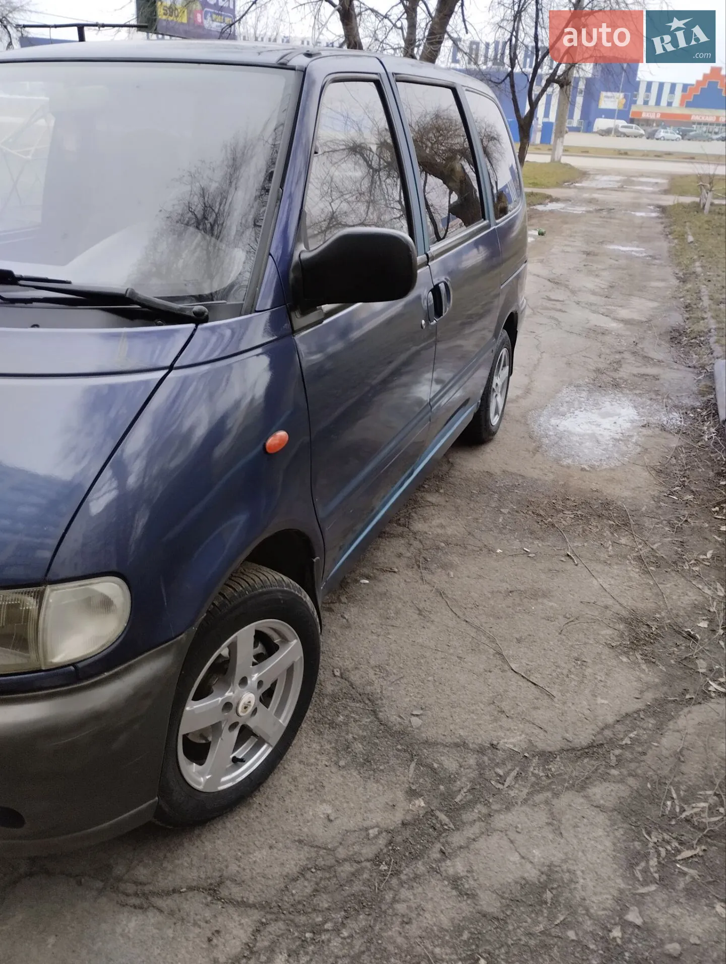 Nissan Serena, 1999