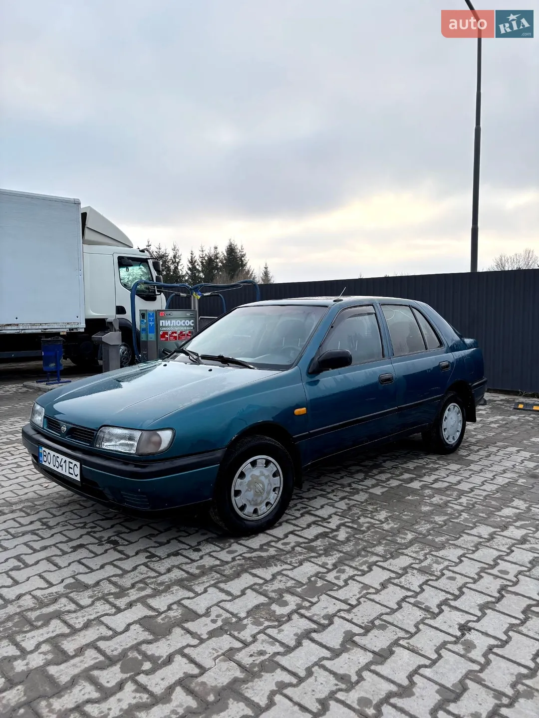 Nissan Sunny, 1995