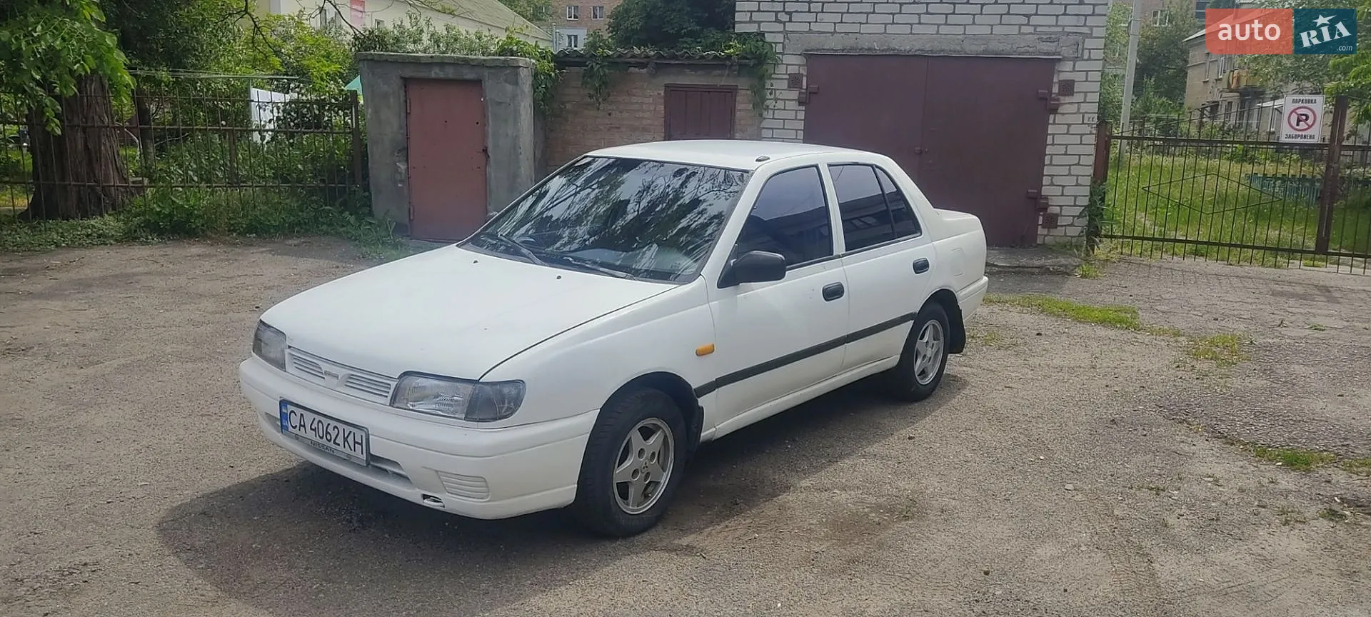 Nissan Sunny, 1993