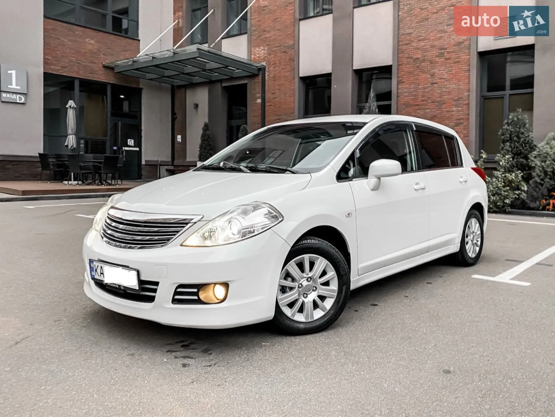 Nissan TIIDA, 2010