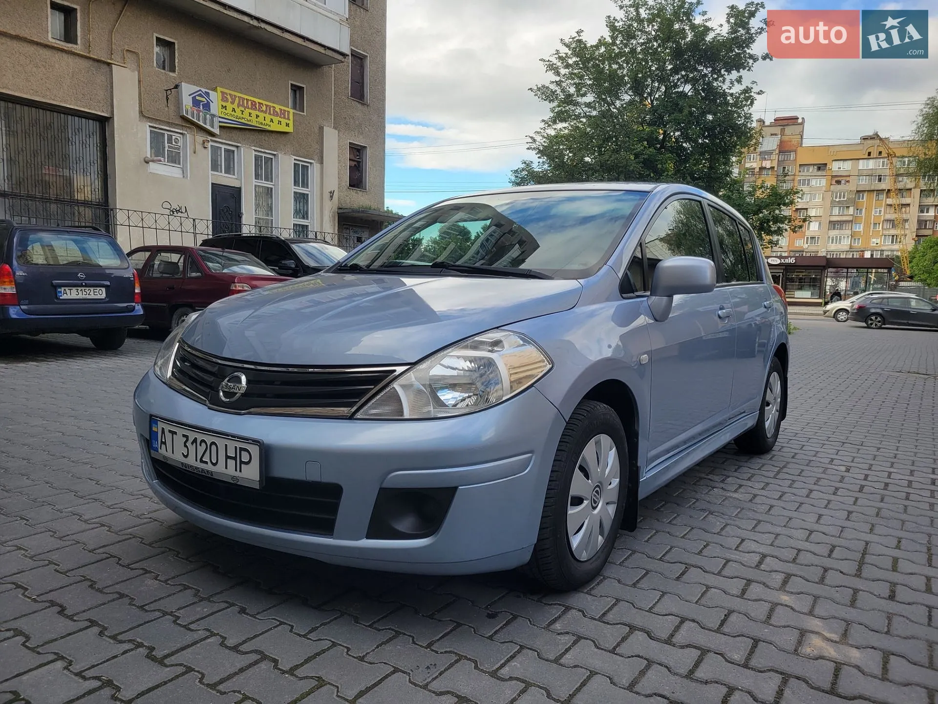 Nissan TIIDA, 2011
