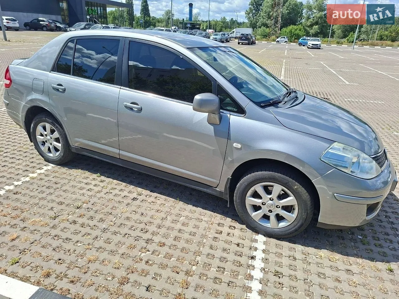 Nissan TIIDA, 2008
