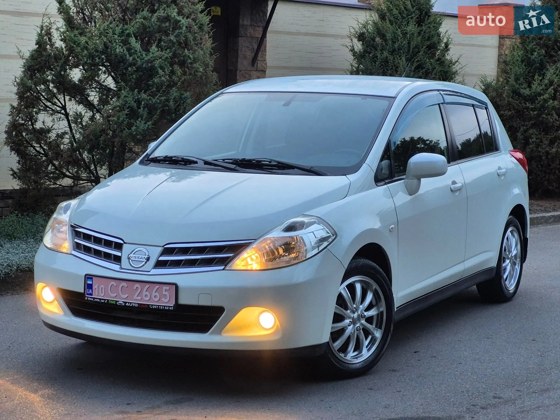 Nissan TIIDA, 2011