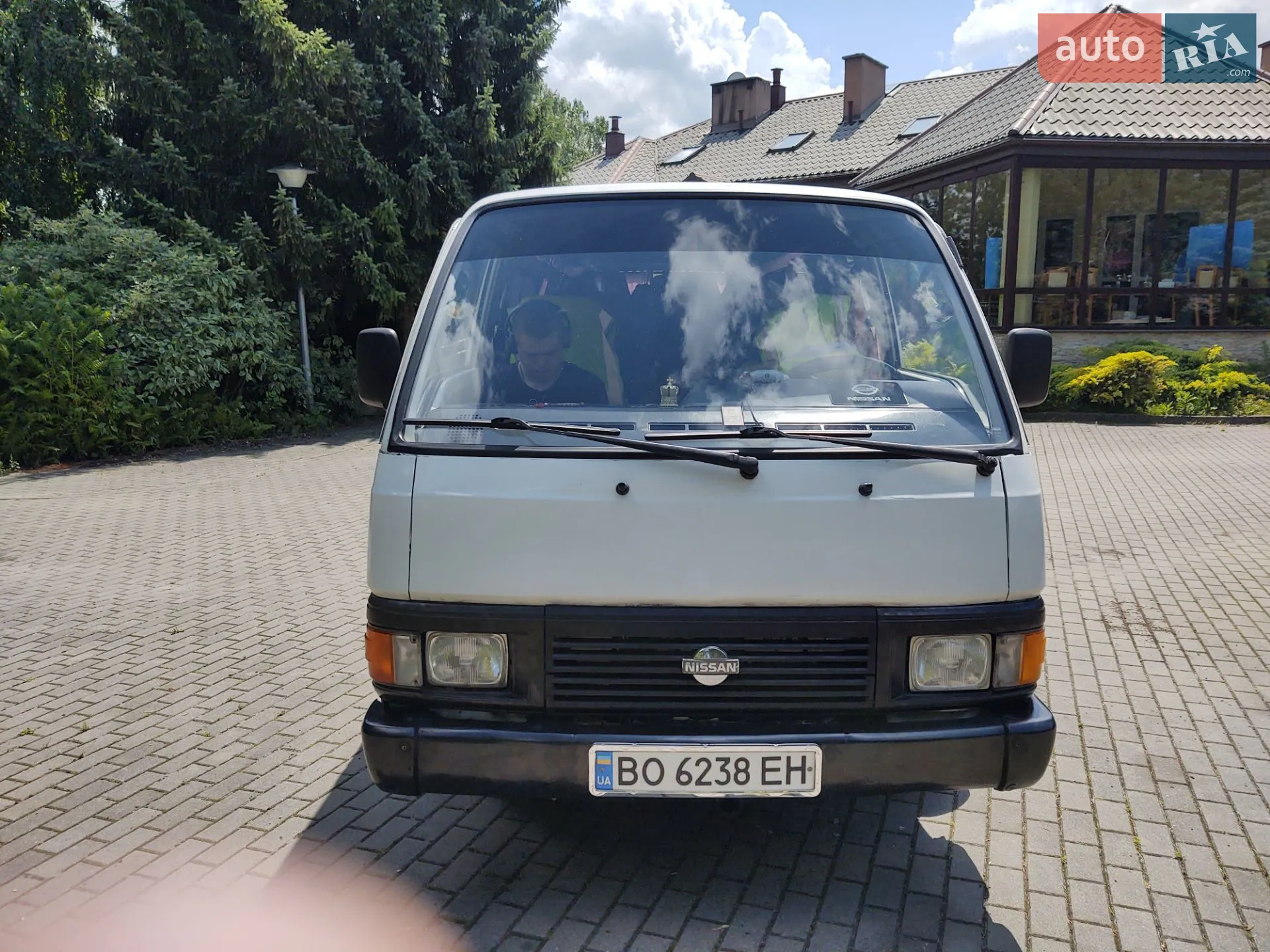 Nissan Urvan, 1994