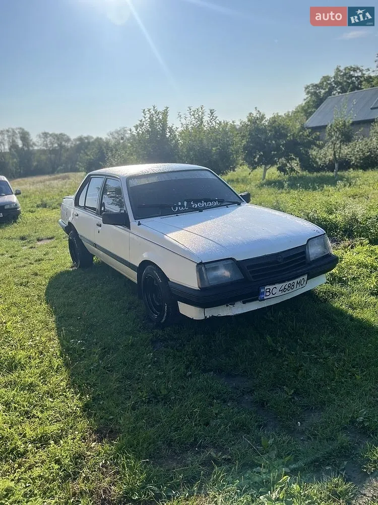Opel Ascona, 1986