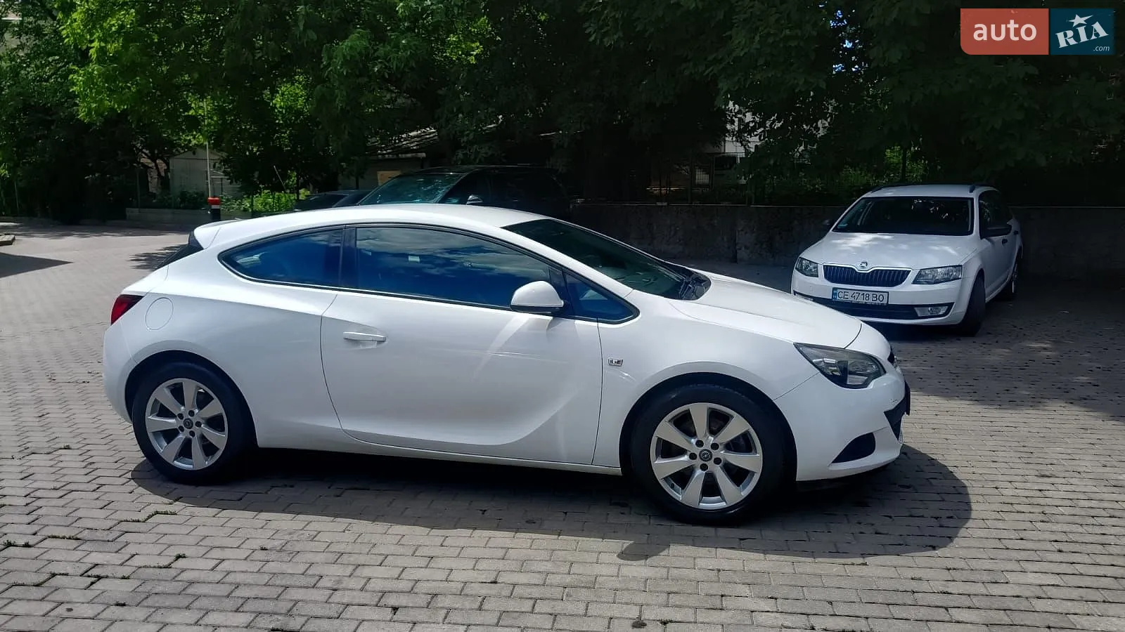 Opel Astra GTC, 2013