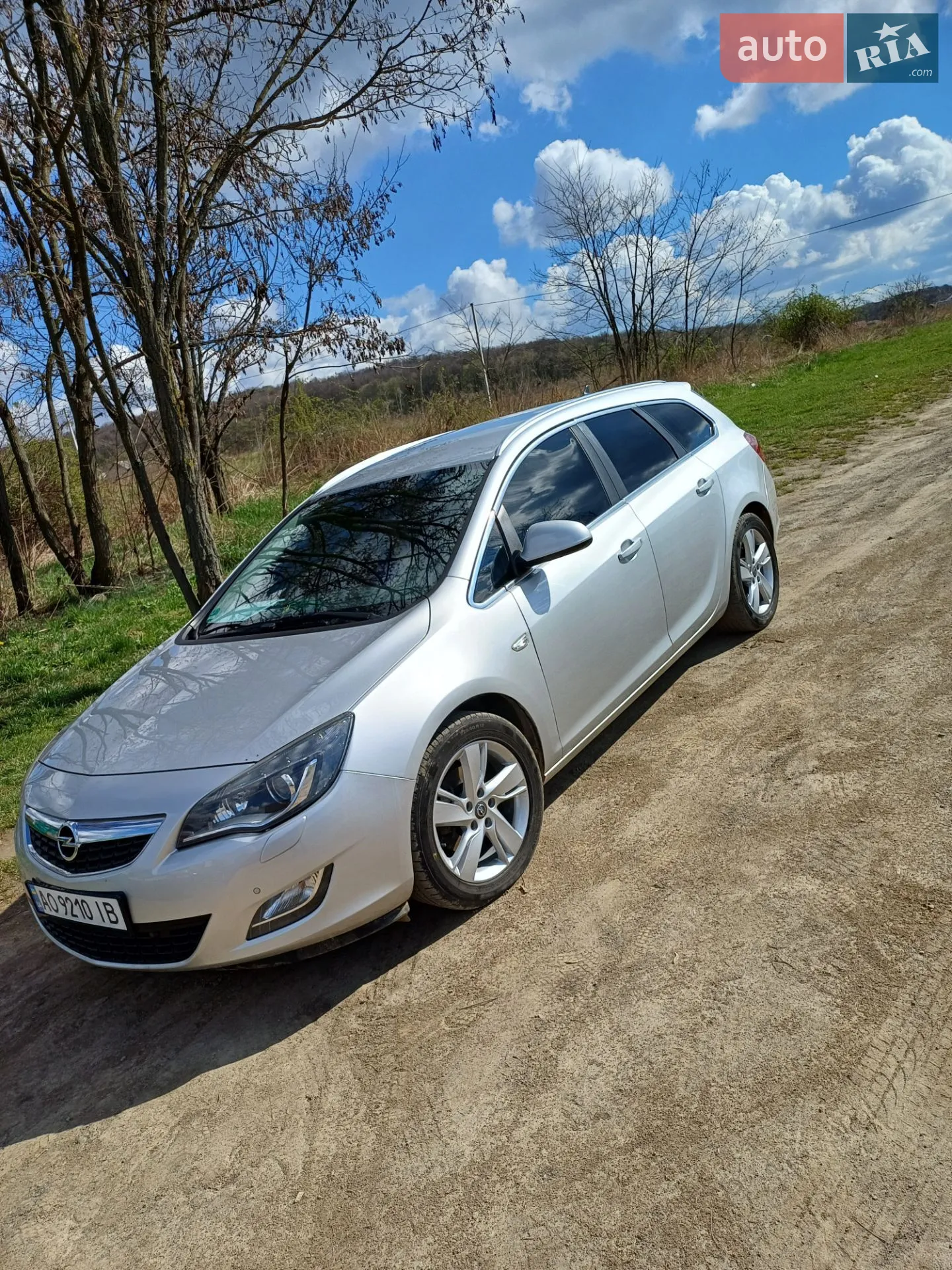 Opel Astra, 2011
