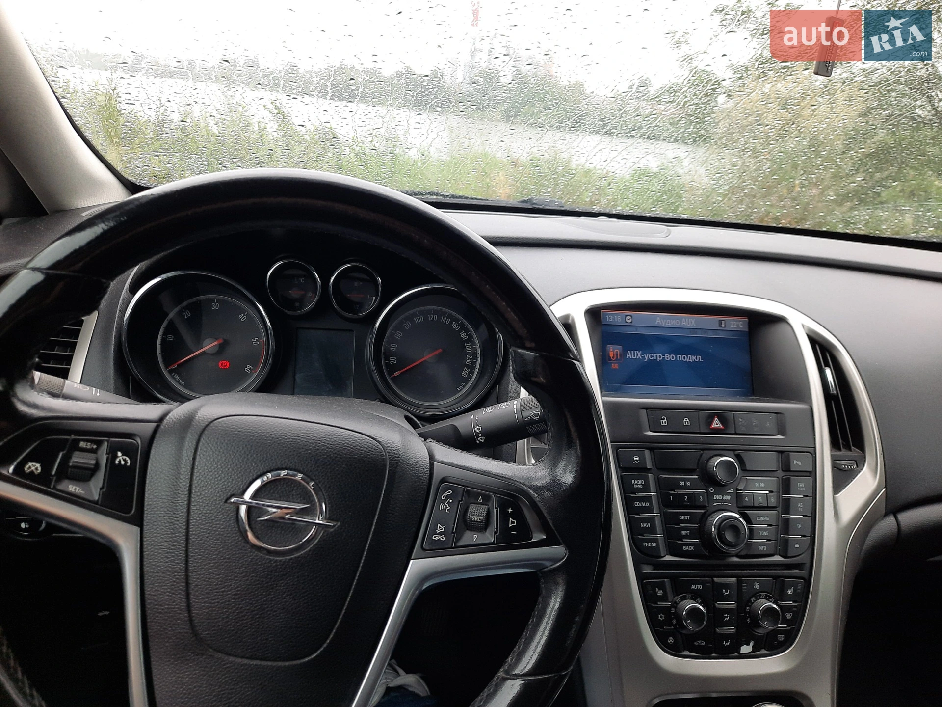 Opel Astra, 2011