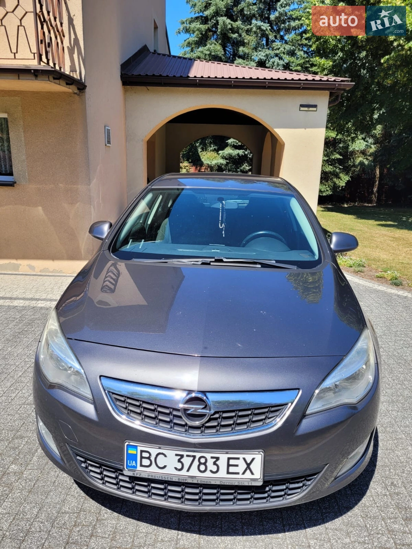 Opel Astra, 2011