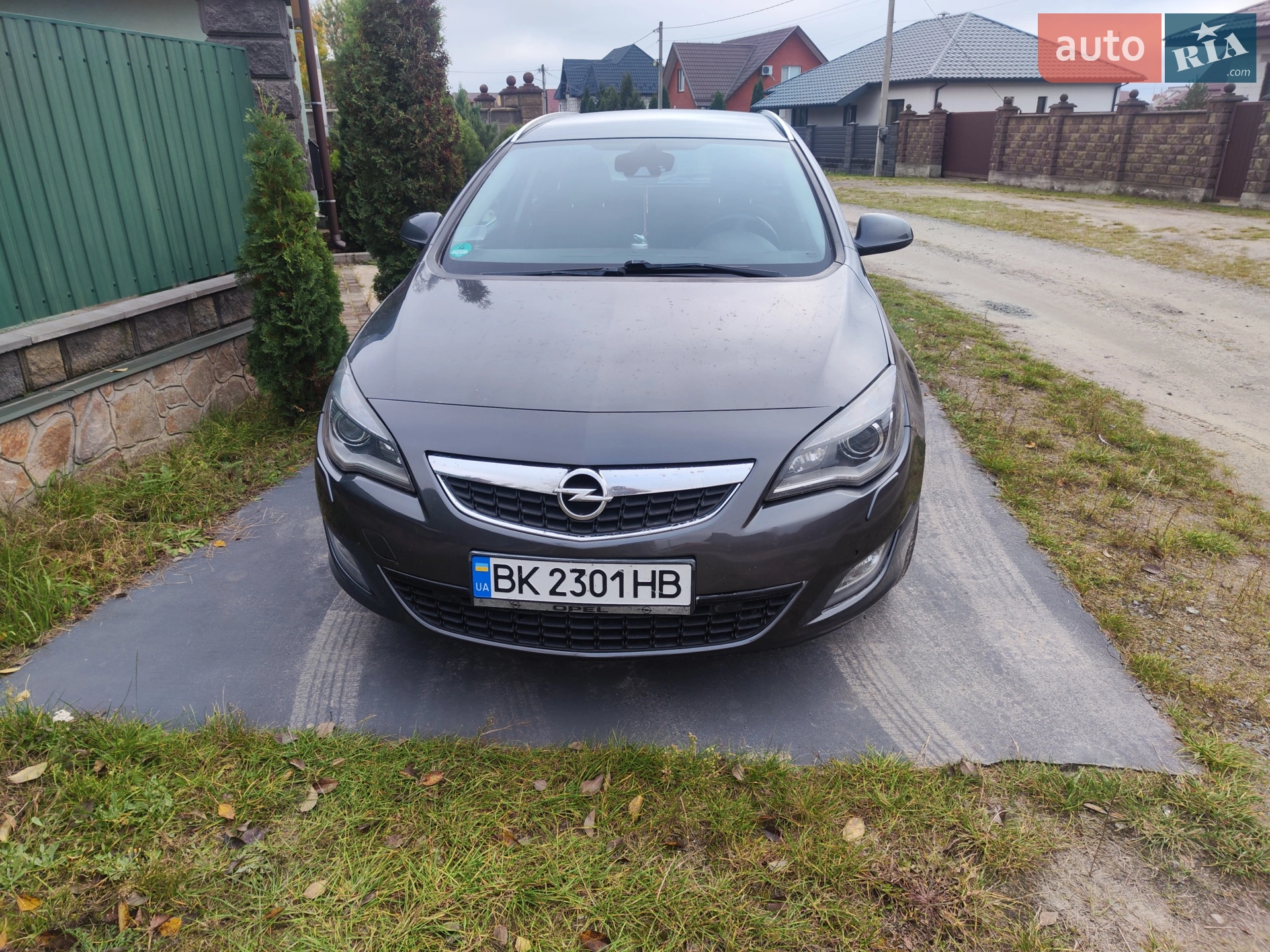 Opel Astra, 2011