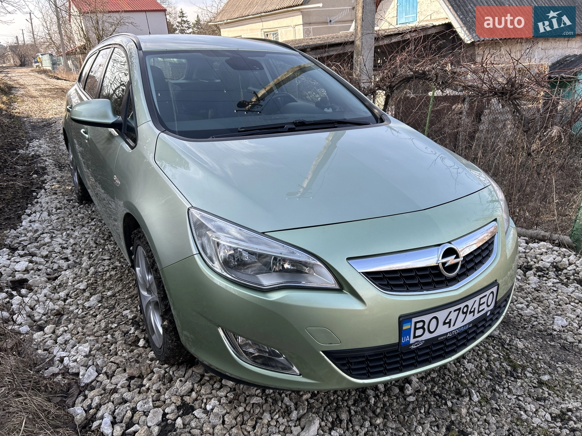 Opel Astra, 2011