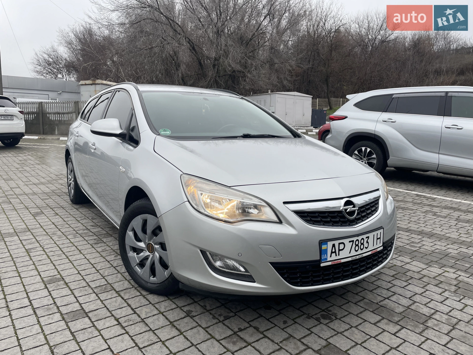 Opel Astra, 2011