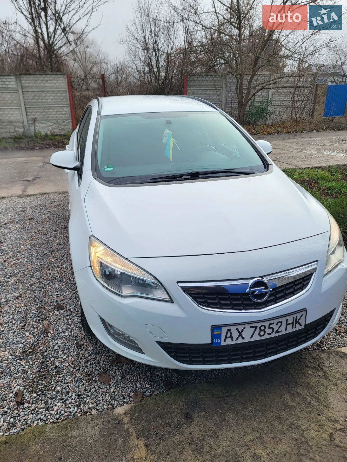 Opel Astra, 2011