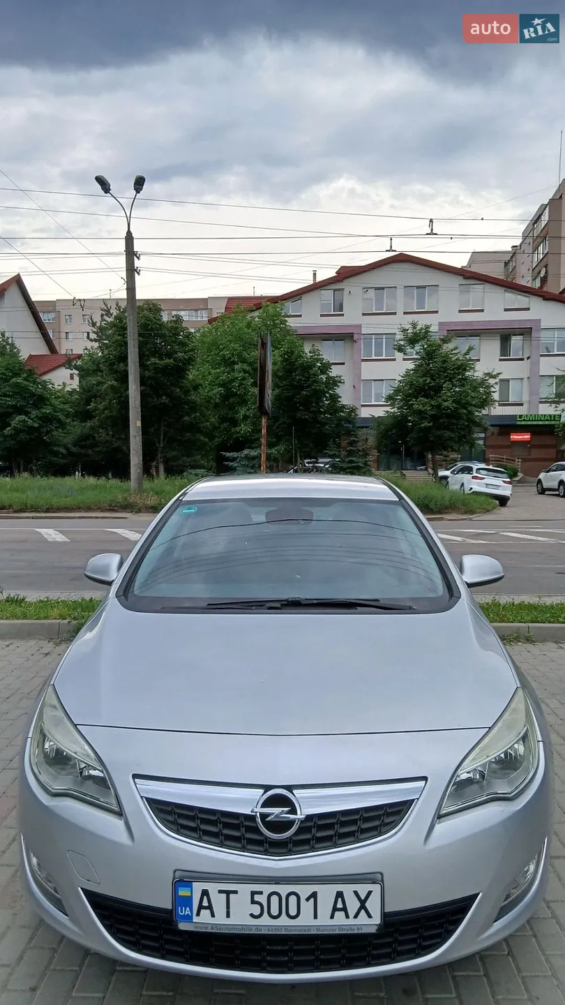 Opel Astra, 2010