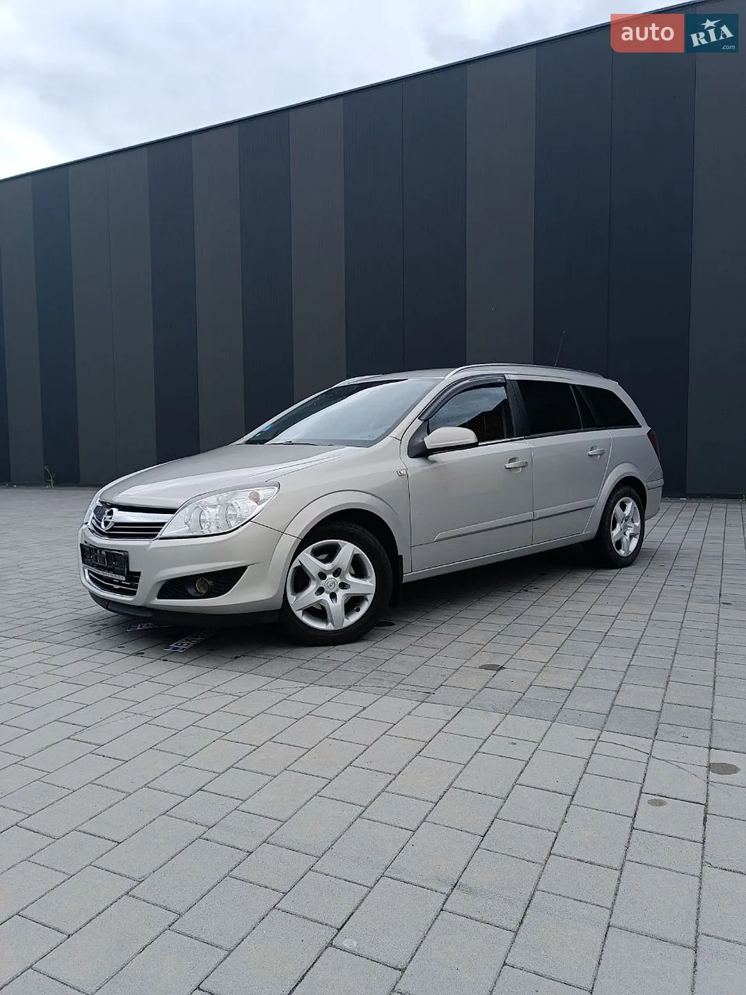 Opel Astra, 2009
