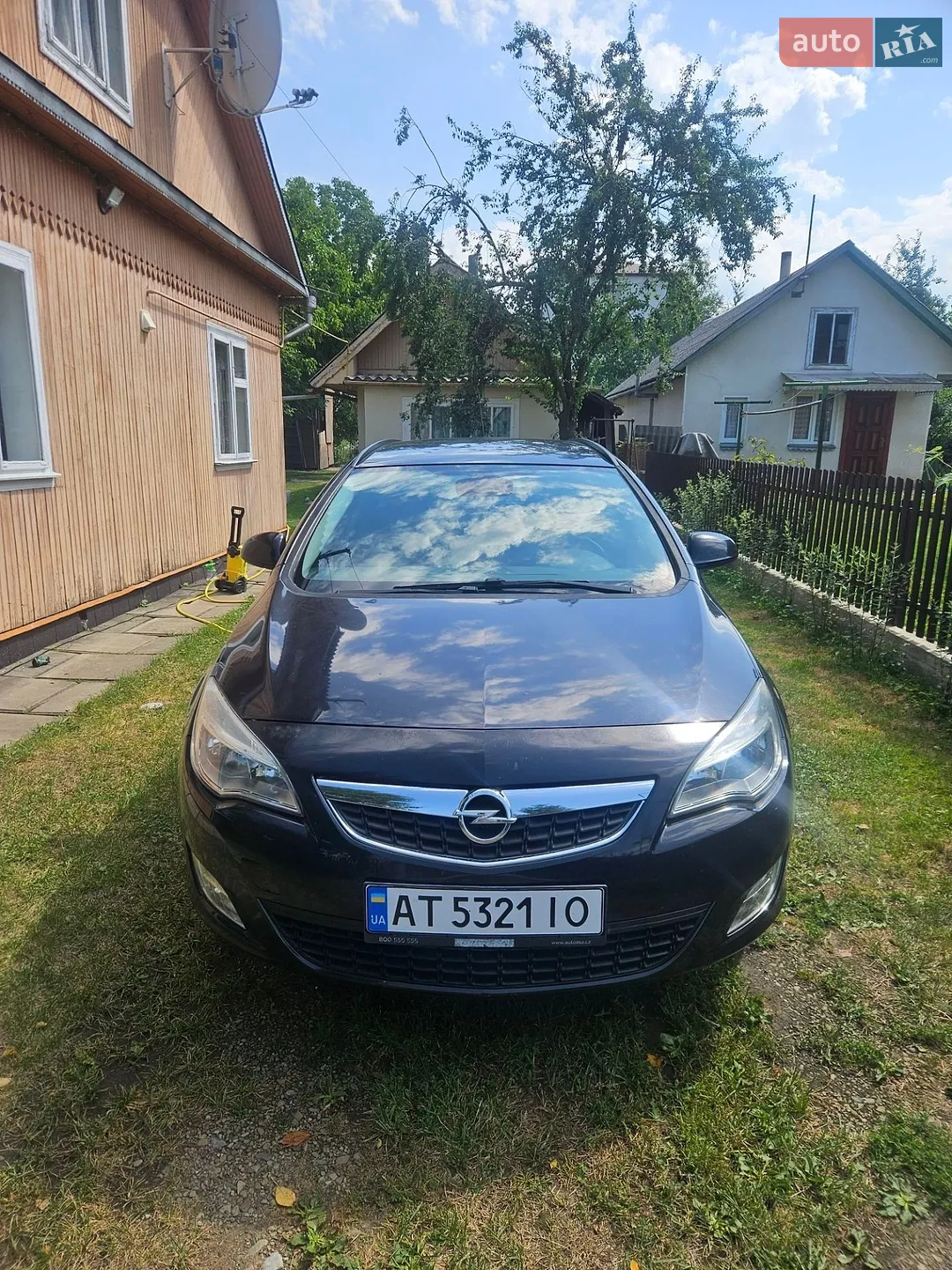 Opel Astra, 2011