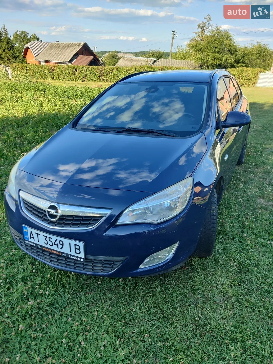 Opel Astra, 2011