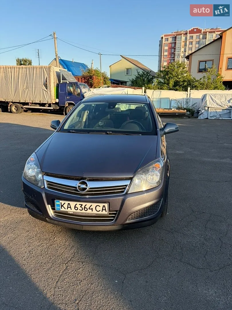 Opel Astra, 2010