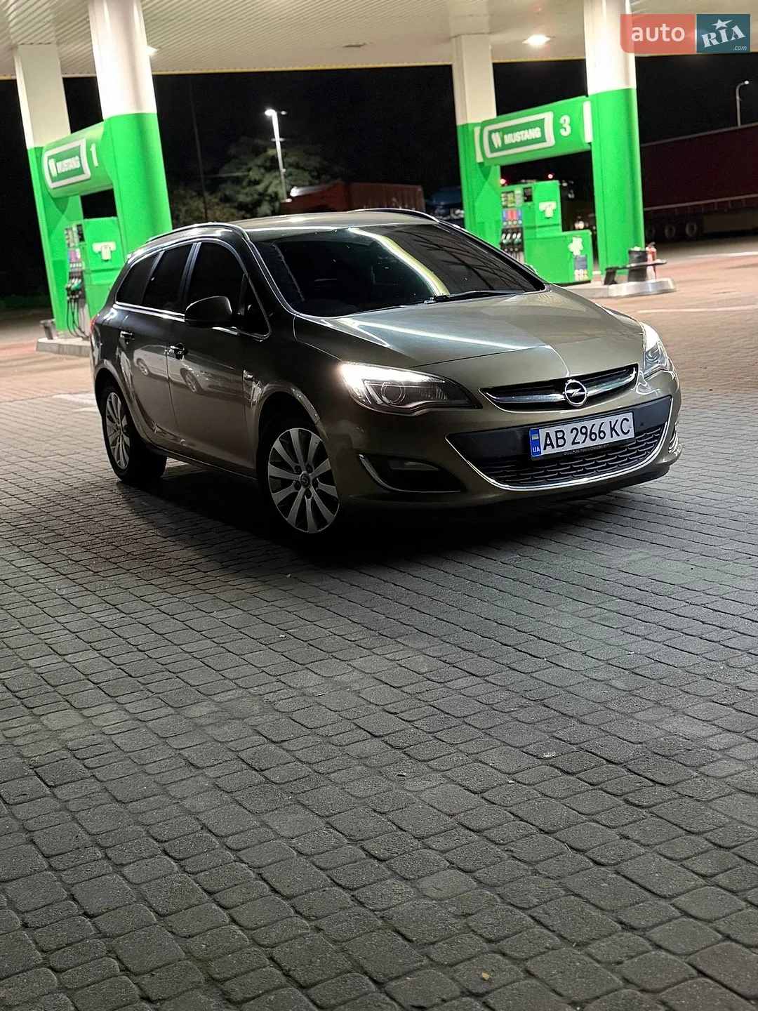 Opel Astra, 2012